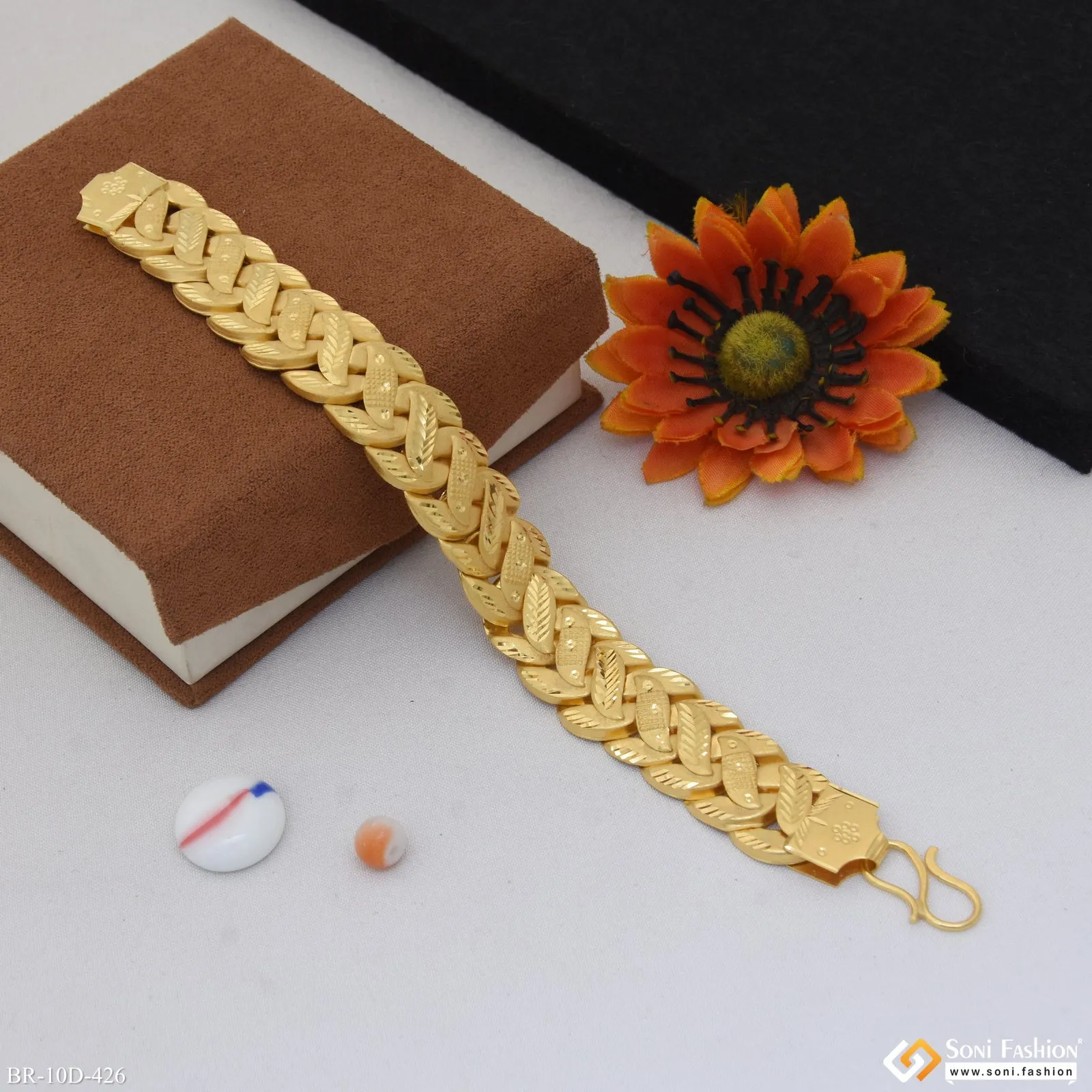 Attention-Getting Design Gold Plated Pokal Bracelet for Men - Style D426