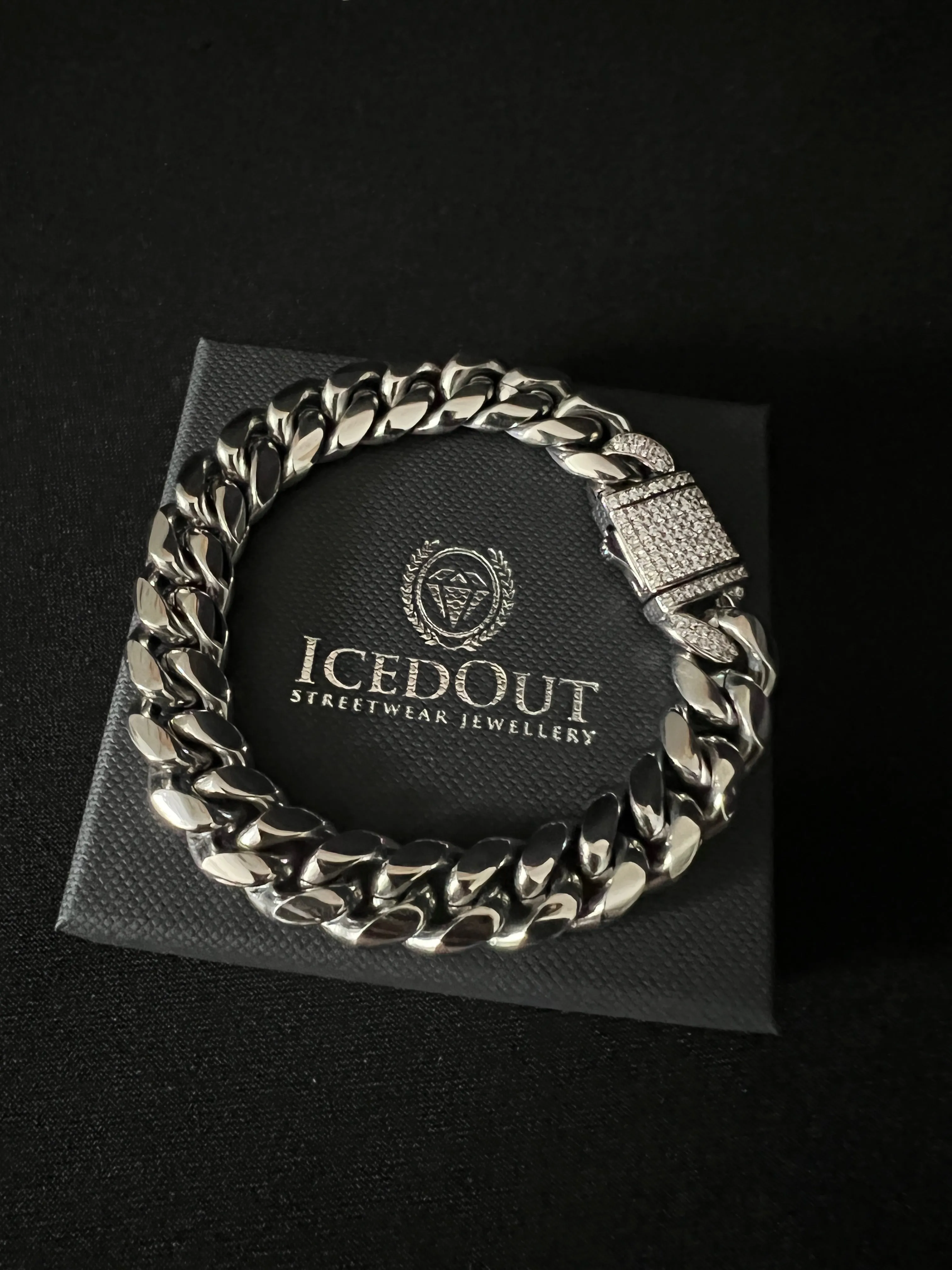 Iced clasp Cuban bracelet - white gold