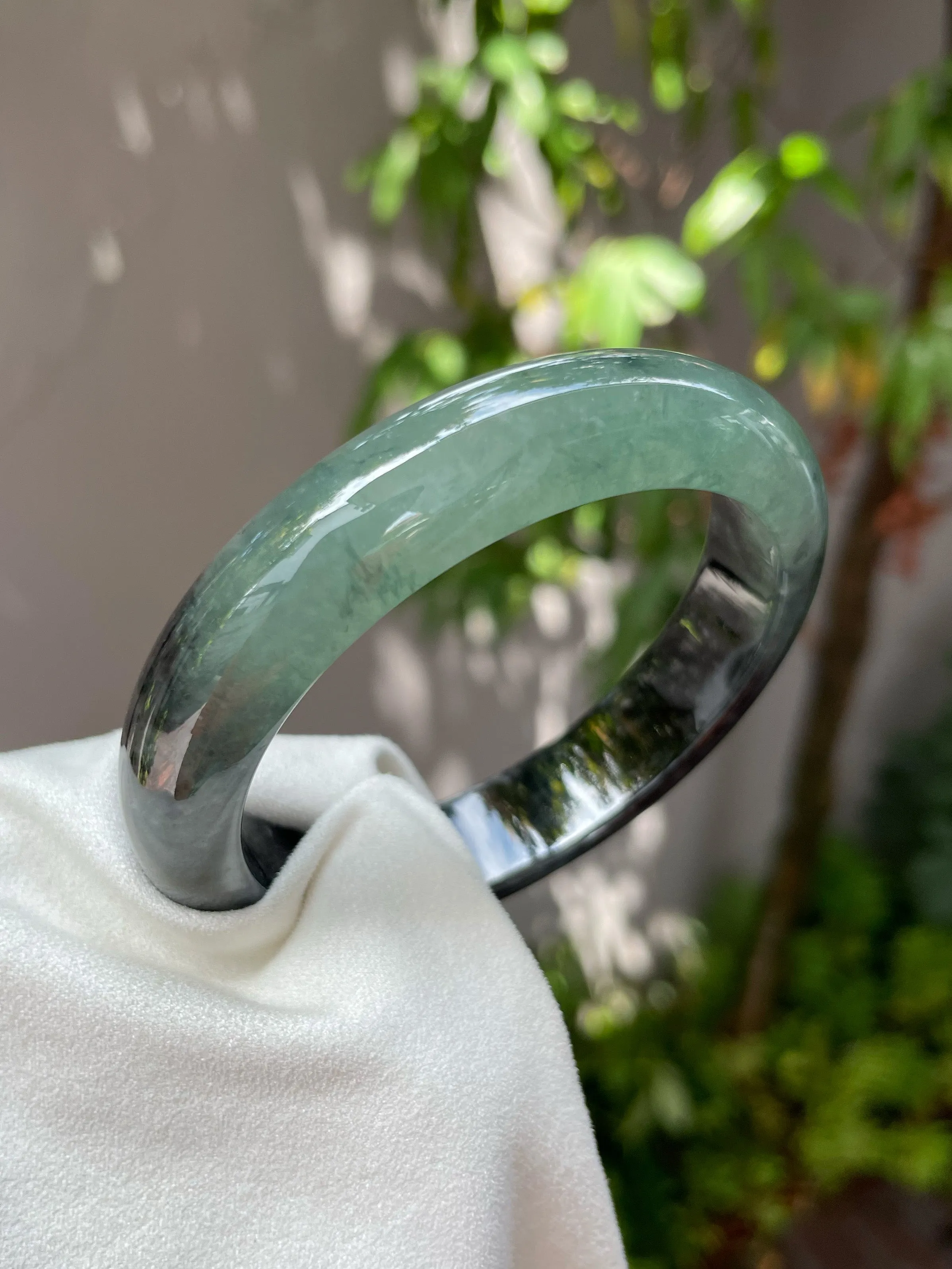 Icy Green With Black Jade Bangle | 57mm (NJBA072)