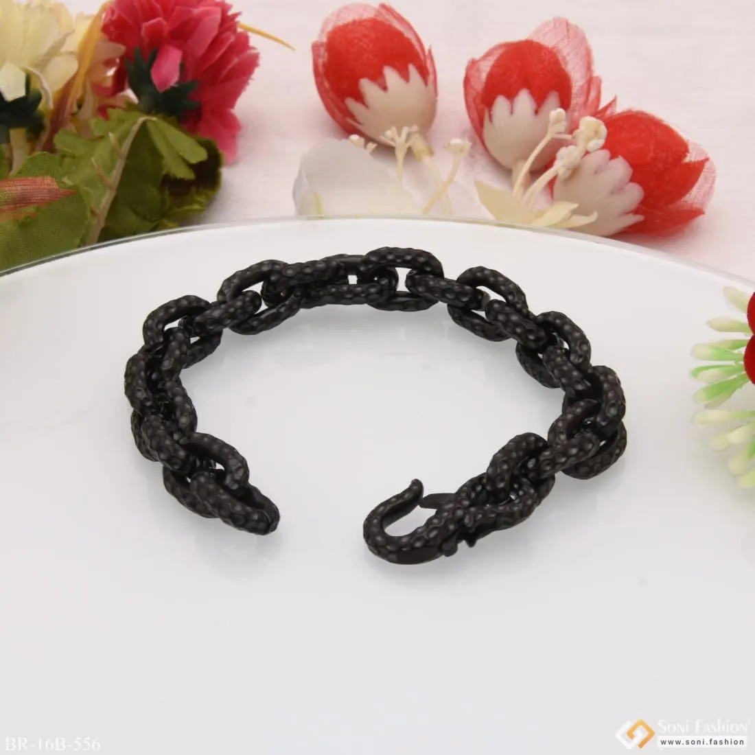 Ring into Ring Attention-Getting Design Silver & Black Color Bracelet - Style B556
