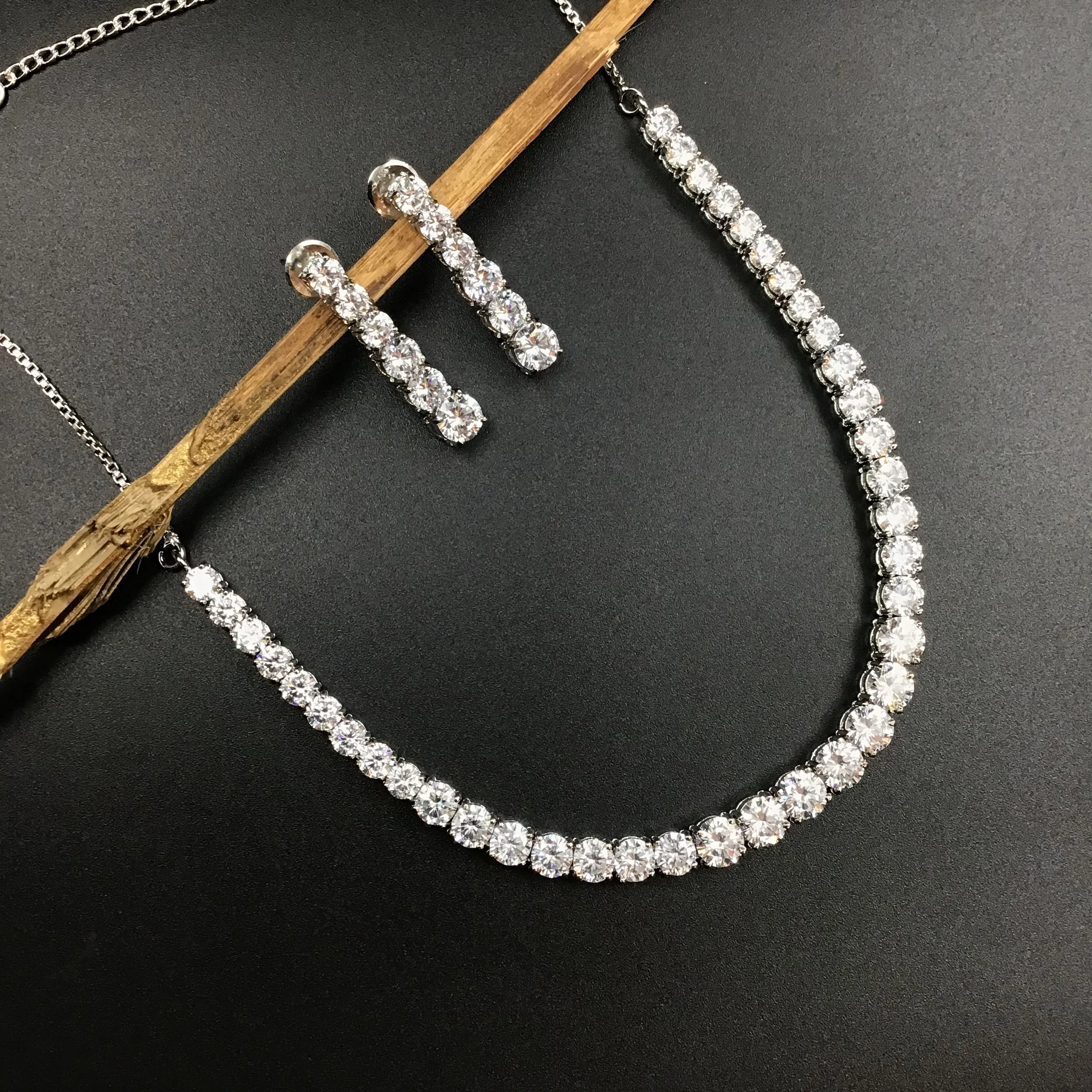 Single Line Round Neck Zircon/AD Necklace 3269-08