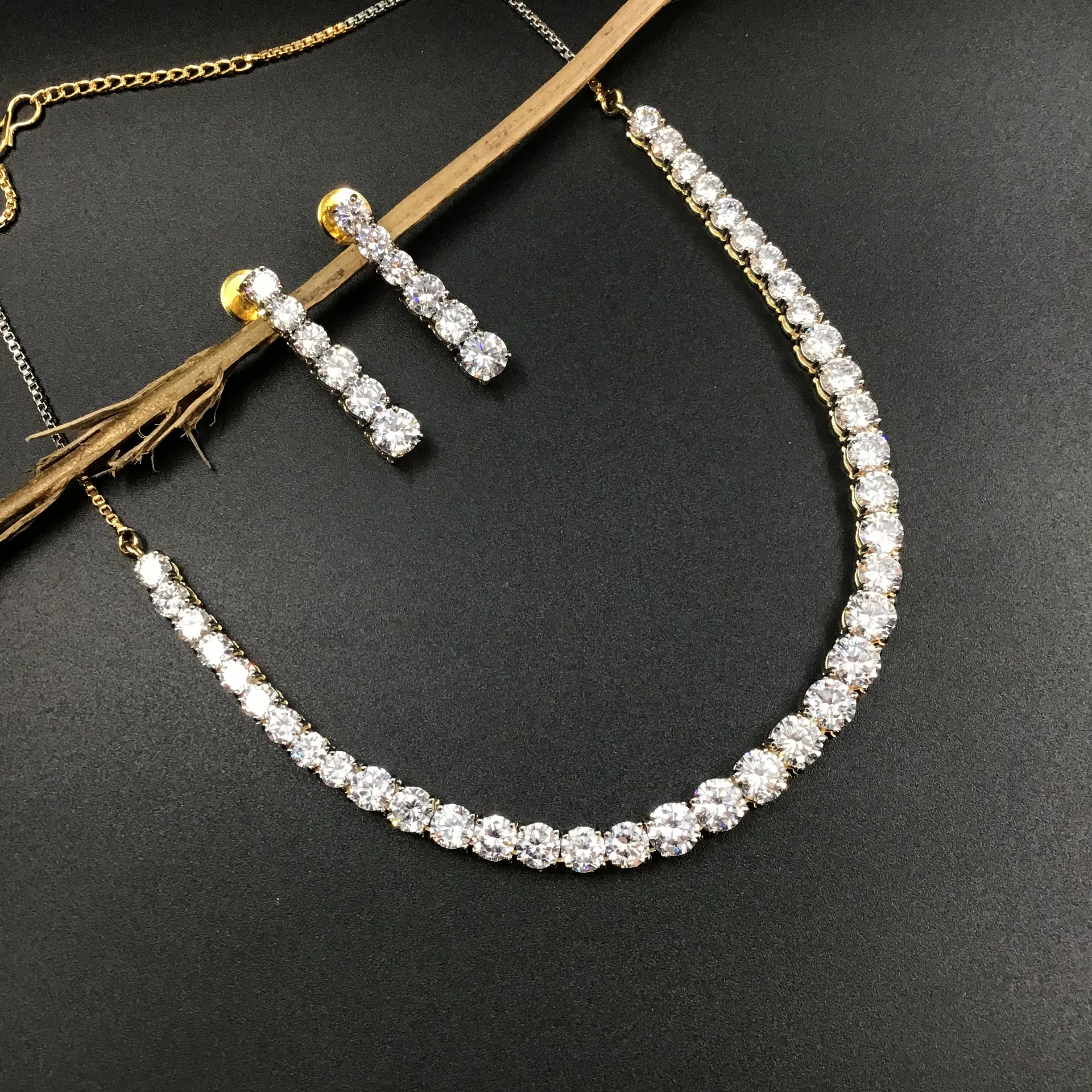 Single Line Round Neck Zircon/AD Necklace 3269-08
