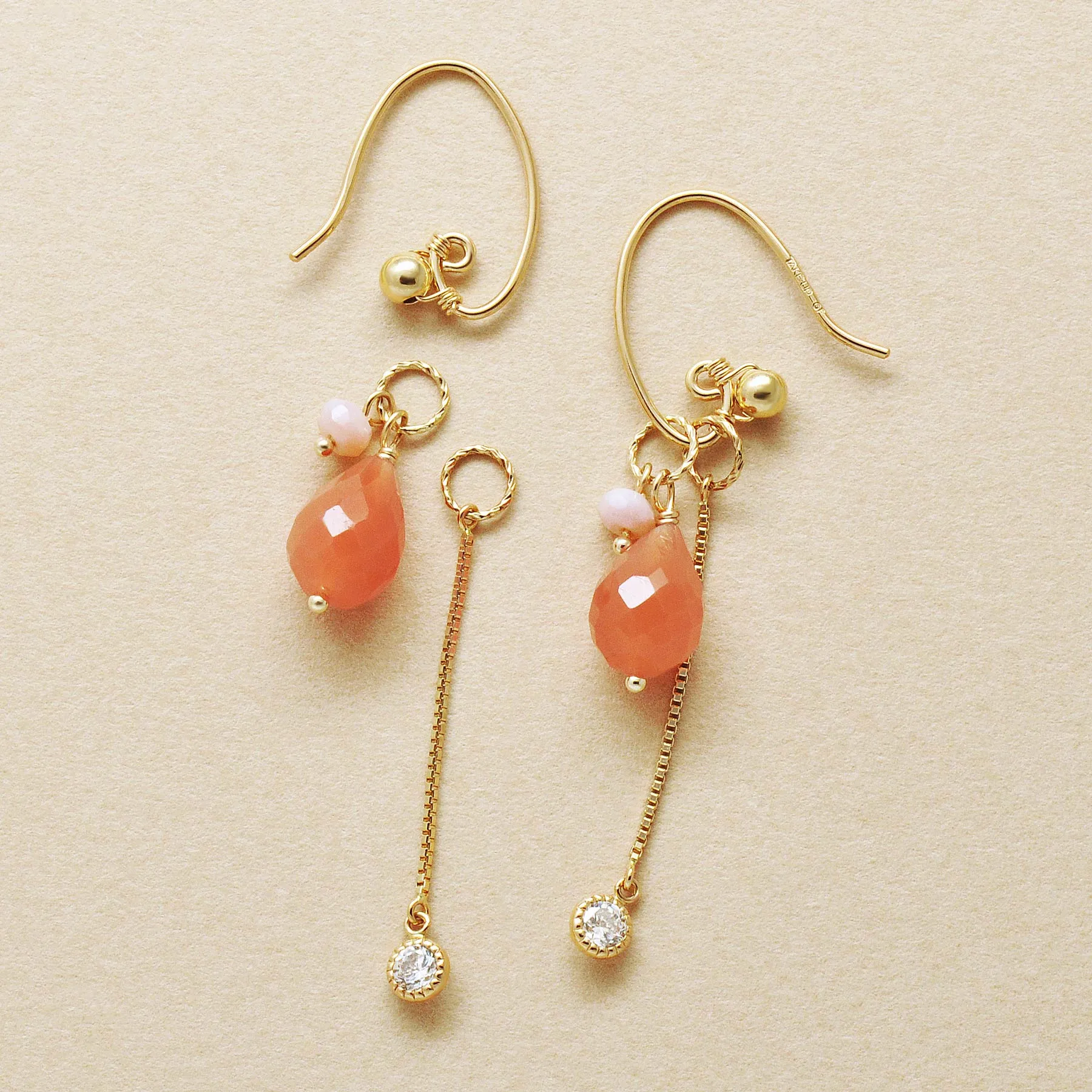 [WEB Only] [Palette] Gold Filled / 10K Orange Moonstone Charm Set Earrings (Large Link) (Yellow Gold)
