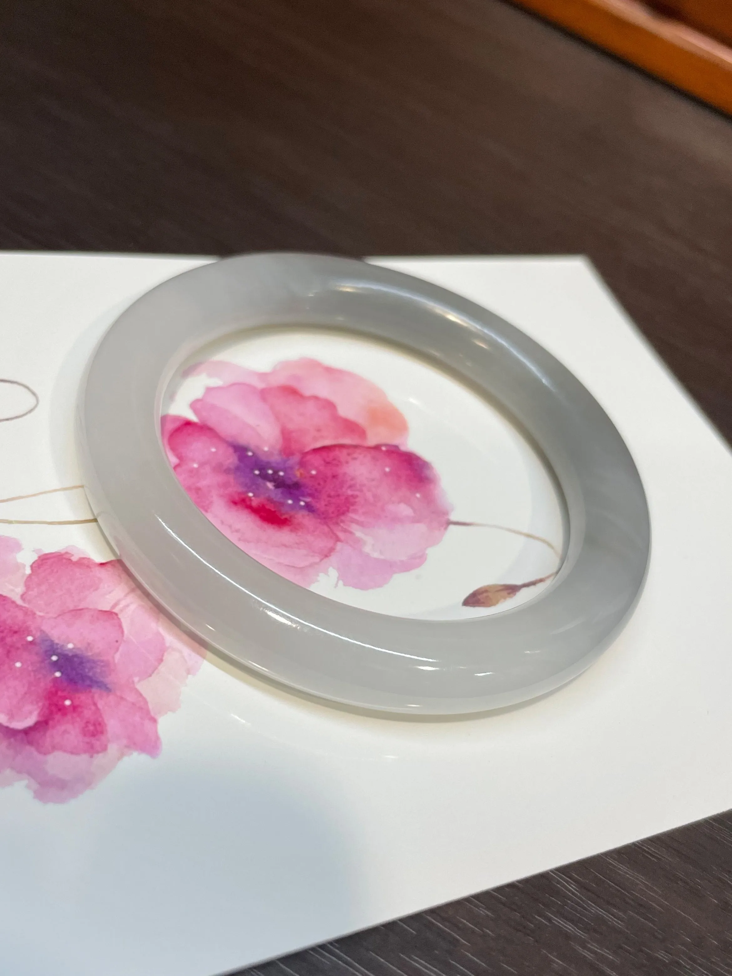 White and Grey Nephrite Bangle | 55mm (NJBA040)